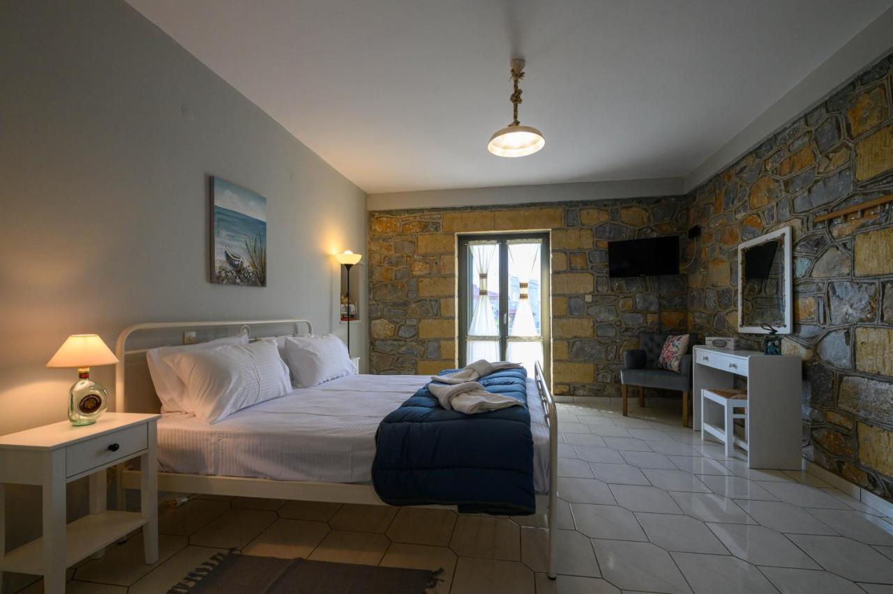Appartement Μαϊστράλι à Kotronion  Extérieur photo